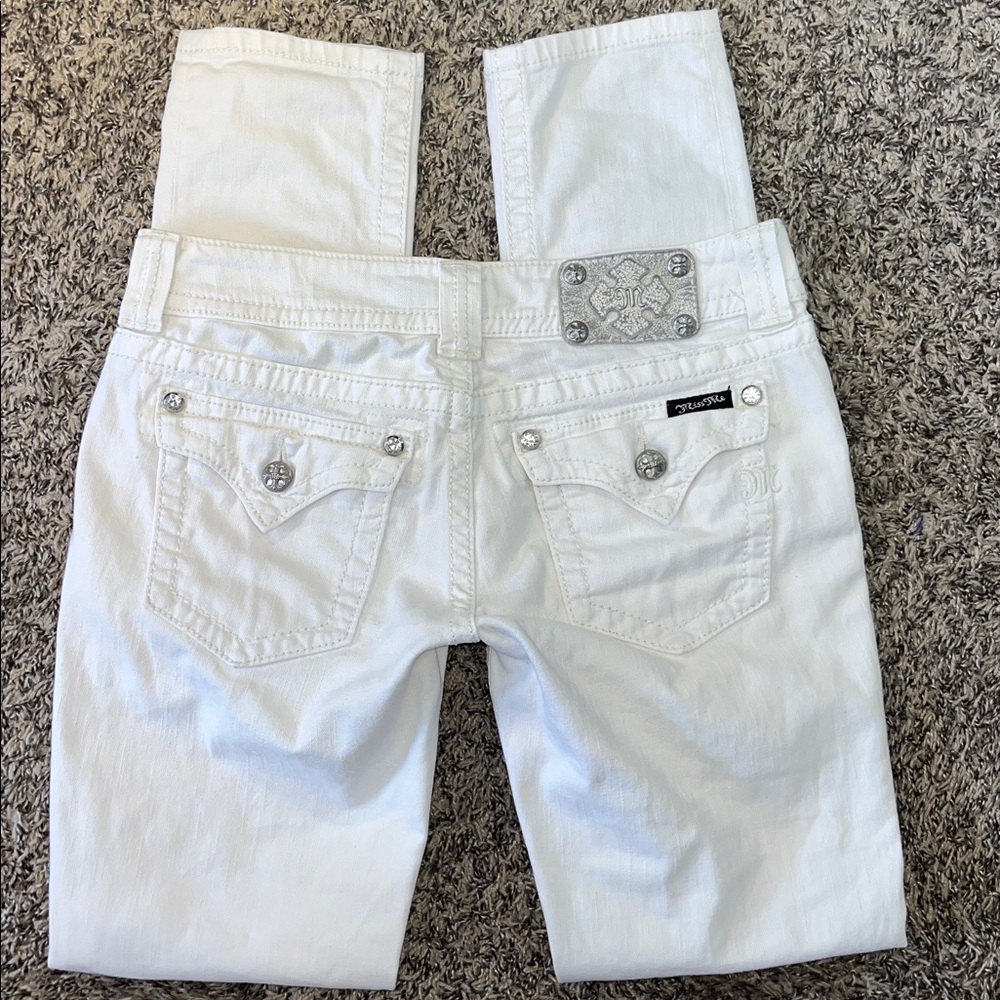 Miss Me ‘Skinny’ Jeans ~ in White with Rhinestone ~ Size 28